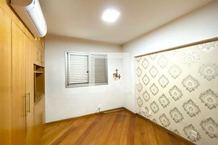 Suite 1 de apartamento para alugar com 2 quartos, 110m² em Funcionários, Belo Horizonte