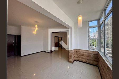 Sala de apartamento para alugar com 3 quartos, 135m² em Copacabana, Rio de Janeiro