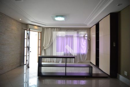 Sala de casa para alugar com 3 quartos, 143m² em Vila Scarpelli, Santo André