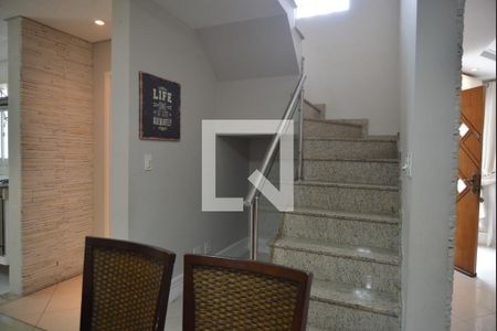 Casa para alugar com 3 quartos, 143m² em Vila Scarpelli, Santo André