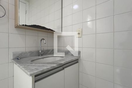 Banheiro da Suíte de apartamento para alugar com 2 quartos, 55m² em Vila Endres, Guarulhos