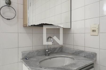 Banheiro da Suíte de apartamento para alugar com 2 quartos, 55m² em Vila Endres, Guarulhos