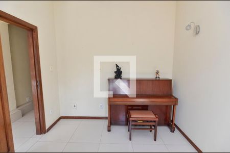 Quarto 1 de apartamento à venda com 2 quartos, 80m² em Tijuca, Rio de Janeiro