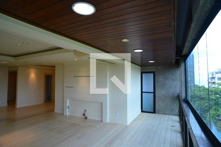Sala Principal de apartamento à venda com 4 quartos, 392m² em Barra da Tijuca, Rio de Janeiro