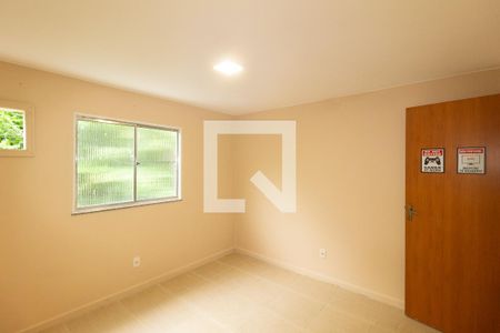 Quarto 1 de casa de condomínio para alugar com 2 quartos, 70m² em Guaratiba, Rio de Janeiro
