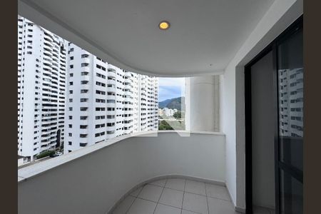 Varanda de apartamento à venda com 3 quartos, 60m² em Barra da Tijuca, Rio de Janeiro