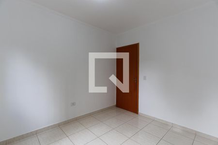 Quarto 1 de casa para alugar com 2 quartos, 38m² em Jardim das Laranjeiras, São Paulo