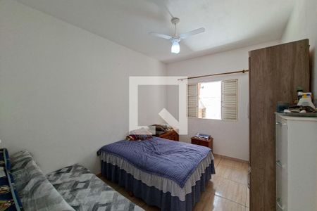 Quarto de casa de condomínio para alugar com 1 quarto, 65m² em Guilhermina, Praia Grande