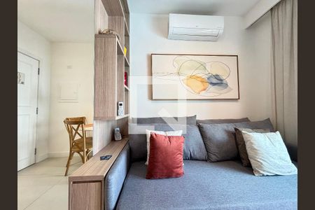 Sala/Cozinha de apartamento à venda com 1 quarto, 30m² em Indianópolis, São Paulo