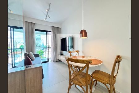 Sala/Cozinha de apartamento à venda com 1 quarto, 30m² em Indianópolis, São Paulo