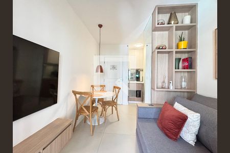 Sala/Cozinha de apartamento à venda com 1 quarto, 30m² em Indianópolis, São Paulo