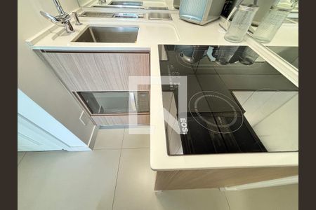 Sala/Cozinha de apartamento à venda com 1 quarto, 30m² em Indianópolis, São Paulo