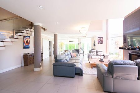 Casa à venda com 6 quartos, 928m² em Marechal Rondon, Canoas