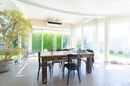 Casa à venda com 6 quartos, 928m² em Marechal Rondon, Canoas