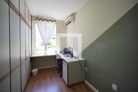 Quarto 1 de apartamento para alugar com 3 quartos, 99m² em Coloninha, Florianópolis