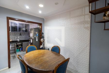 Sala de casa de condomínio à venda com 3 quartos, 90m² em Vila Nova, Porto Alegre