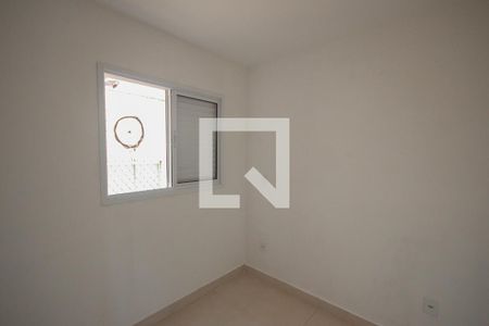 Quarto 2 de apartamento para alugar com 2 quartos, 40m² em Vila Mazzei, São Paulo