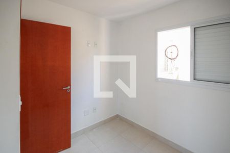 Quarto 2 de apartamento para alugar com 2 quartos, 40m² em Vila Mazzei, São Paulo