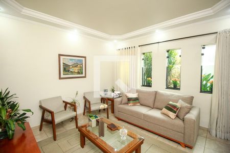 Sala de casa à venda com 4 quartos, 272m² em Vila Scarpelli, Santo André