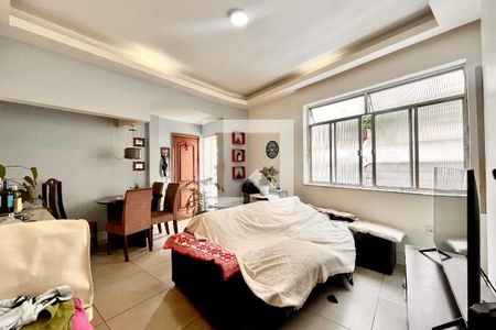 Sala  de apartamento à venda com 2 quartos, 66m² em Copacabana, Rio de Janeiro