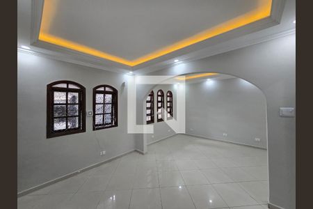 Sala  de casa para alugar com 3 quartos, 180m² em Vila Santa Maria, Guarulhos