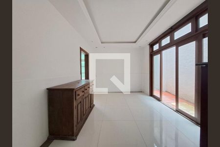 Sala de jantar  de casa para alugar com 4 quartos, 261m² em Cosme Velho, Rio de Janeiro
