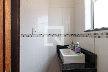 Lavabo de casa à venda com 3 quartos, 180m² em Vila Mazzei, São Paulo
