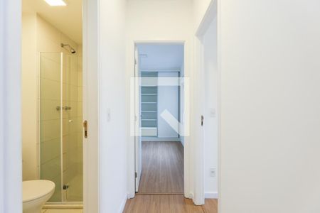 Corredor de apartamento para alugar com 2 quartos, 45m² em Vila Andrade, São Paulo