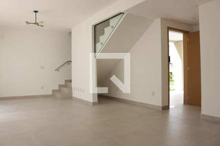 Casa de Condomínio para alugar com 3 quartos, 253m² em Conjunto Residencial Storil, Aparecida de Goiânia