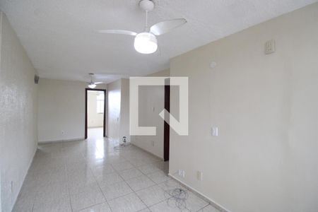 Sala de apartamento para alugar com 2 quartos, 62m² em Taquara, Rio de Janeiro