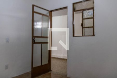 Quarto 1 de casa para alugar com 3 quartos, 45m² em Milionários, Belo Horizonte