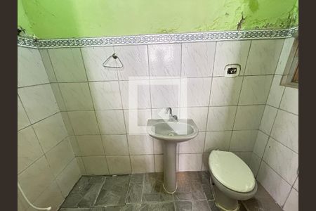 Banheiro de casa para alugar com 1 quarto, 50m² em Quintino Bocaiúva, Rio de Janeiro