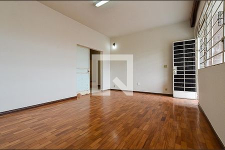 Sala de Estar de casa para alugar com 3 quartos, 180m² em Sagrada Família, Belo Horizonte