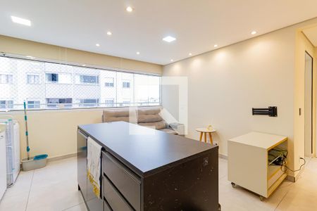 Sala/Cozinha de apartamento à venda com 2 quartos, 45m² em Jardim São Luís, São Paulo