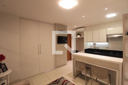 Sala e Copa de kitnet/studio para alugar com 1 quarto, 32m² em Santa Rosa, Belo Horizonte