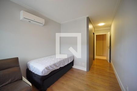 Suite 1 de apartamento para alugar com 2 quartos, 102m² em Agronômica, Florianópolis