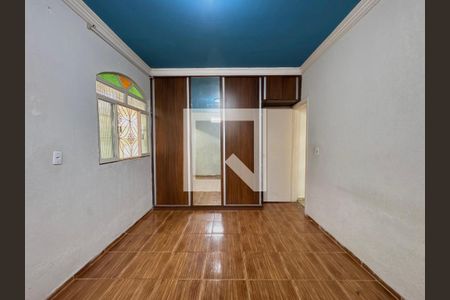 Quarto de casa para alugar com 3 quartos, 90m² em Milionários, Belo Horizonte