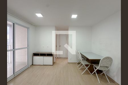 Sala/Cozinha de apartamento para alugar com 2 quartos, 42m² em Parque Industrial Tomas Edson, São Paulo