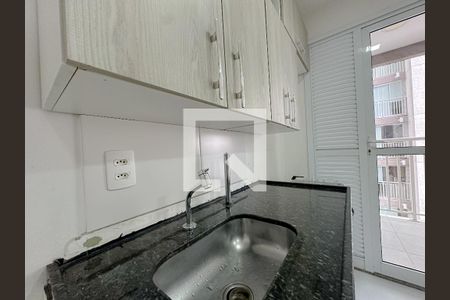 Sala/Cozinha de apartamento para alugar com 2 quartos, 42m² em Parque Industrial Tomas Edson, São Paulo