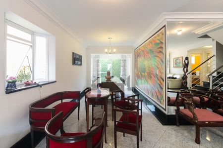 Sala  de casa de condomínio para alugar com 4 quartos, 220m² em Vila Carrão, São Paulo