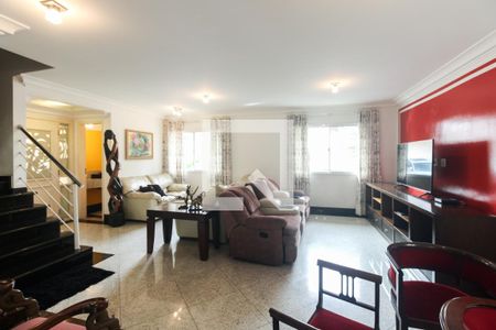 Sala  de casa de condomínio para alugar com 4 quartos, 220m² em Vila Carrão, São Paulo