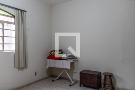 Casa 1 - Quarto 2 de casa à venda com 3 quartos, 350m² em Jardim America, Belo Horizonte