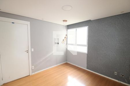 Sala de apartamento para alugar com 2 quartos, 45m² em Estância Jaraguá, São Paulo