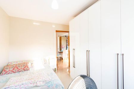 Casa à venda com 2 quartos, 95m² em Guajuviras, Canoas