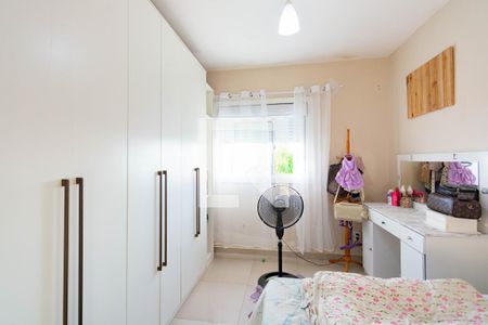 Casa à venda com 2 quartos, 95m² em Guajuviras, Canoas