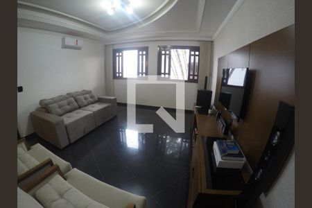 Casa para alugar com 3 quartos, 470m² em Vila Rezende, Goiânia