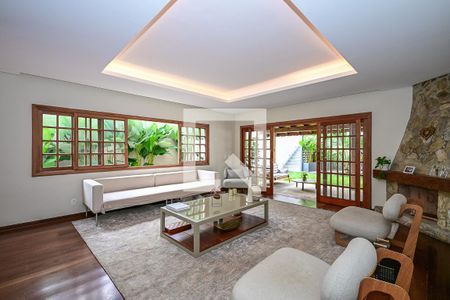 Sala de casa à venda com 5 quartos, 332m² em Vila Inah, São Paulo