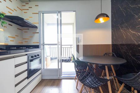 Sala e Cozinha de apartamento para alugar com 2 quartos, 30m² em Vila Esperança, São Paulo