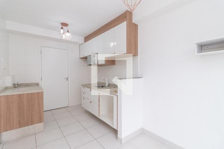 Sala/Cozinha de apartamento para alugar com 1 quarto, 33m² em Vila Penteado, São Paulo
