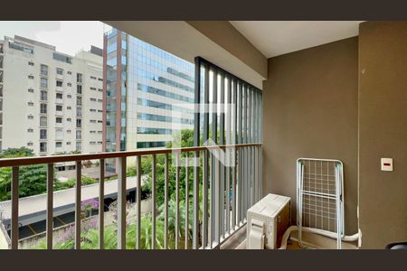 Varanda de kitnet/studio para alugar com 1 quarto, 28m² em Paraíso, São Paulo